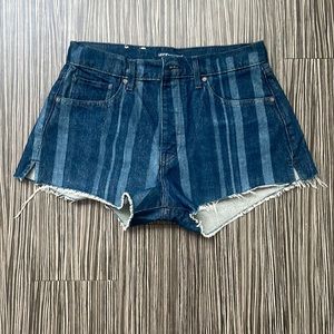Levi’s Cheeky High Shorts